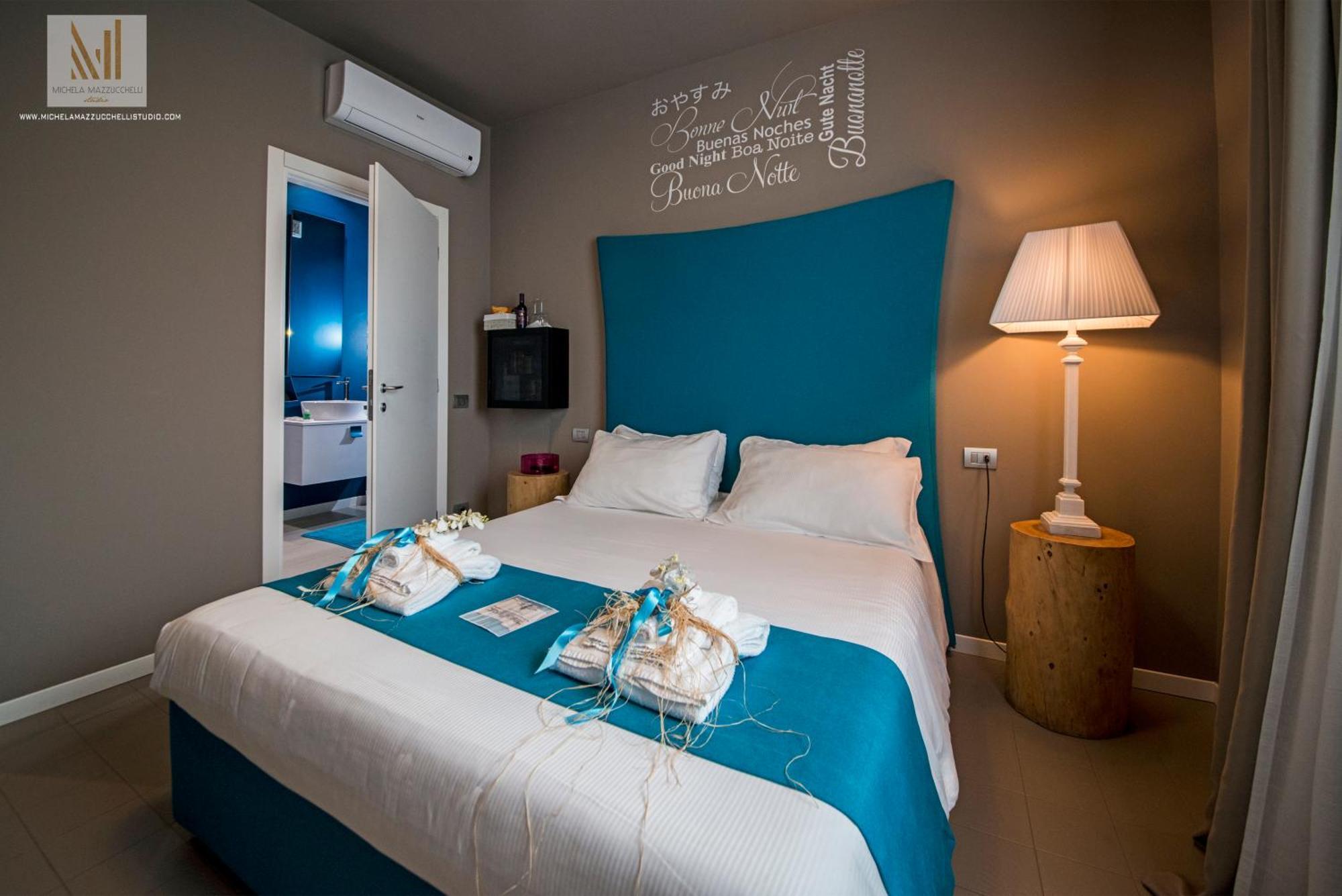 Art B&B Design Costa Volpino Kültér fotó