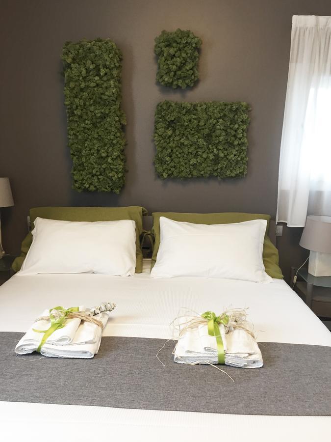 Art B&B Design Costa Volpino Kültér fotó