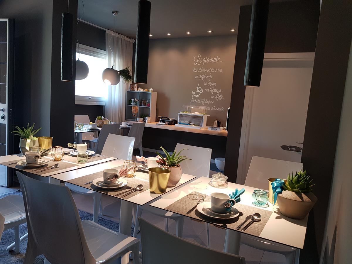 Art B&B Design Costa Volpino Kültér fotó