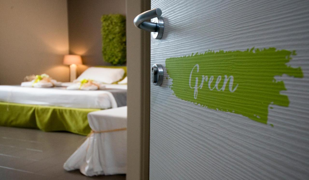 Art B&B Design Costa Volpino Kültér fotó