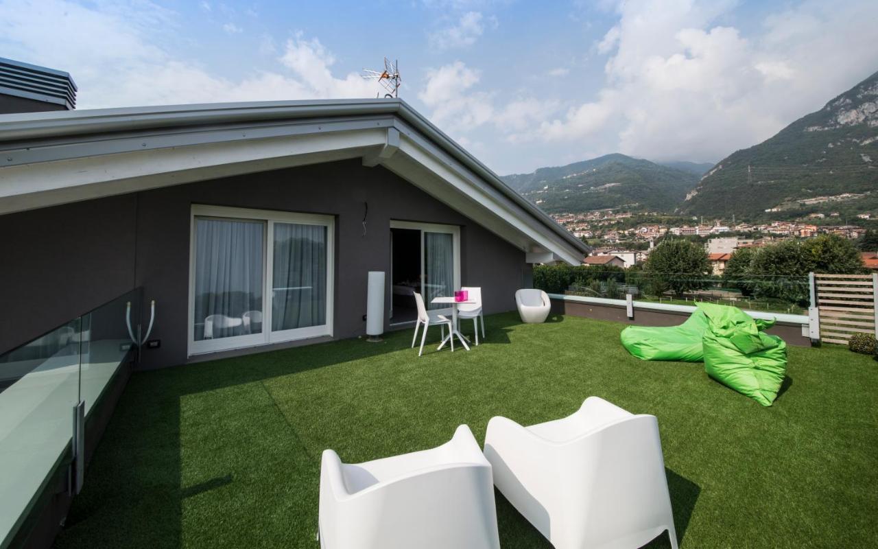Art B&B Design Costa Volpino Kültér fotó
